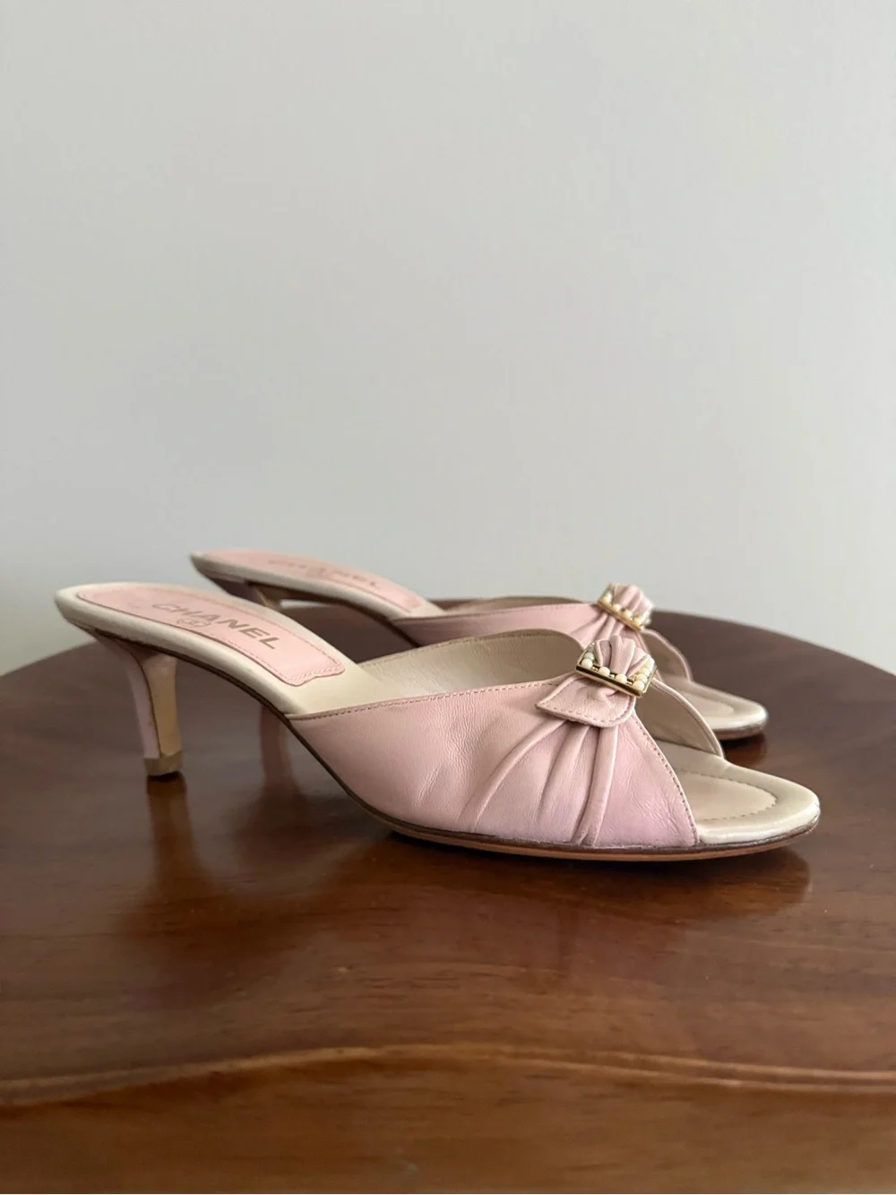 Vintage CHANEL Pink Kitten Heels